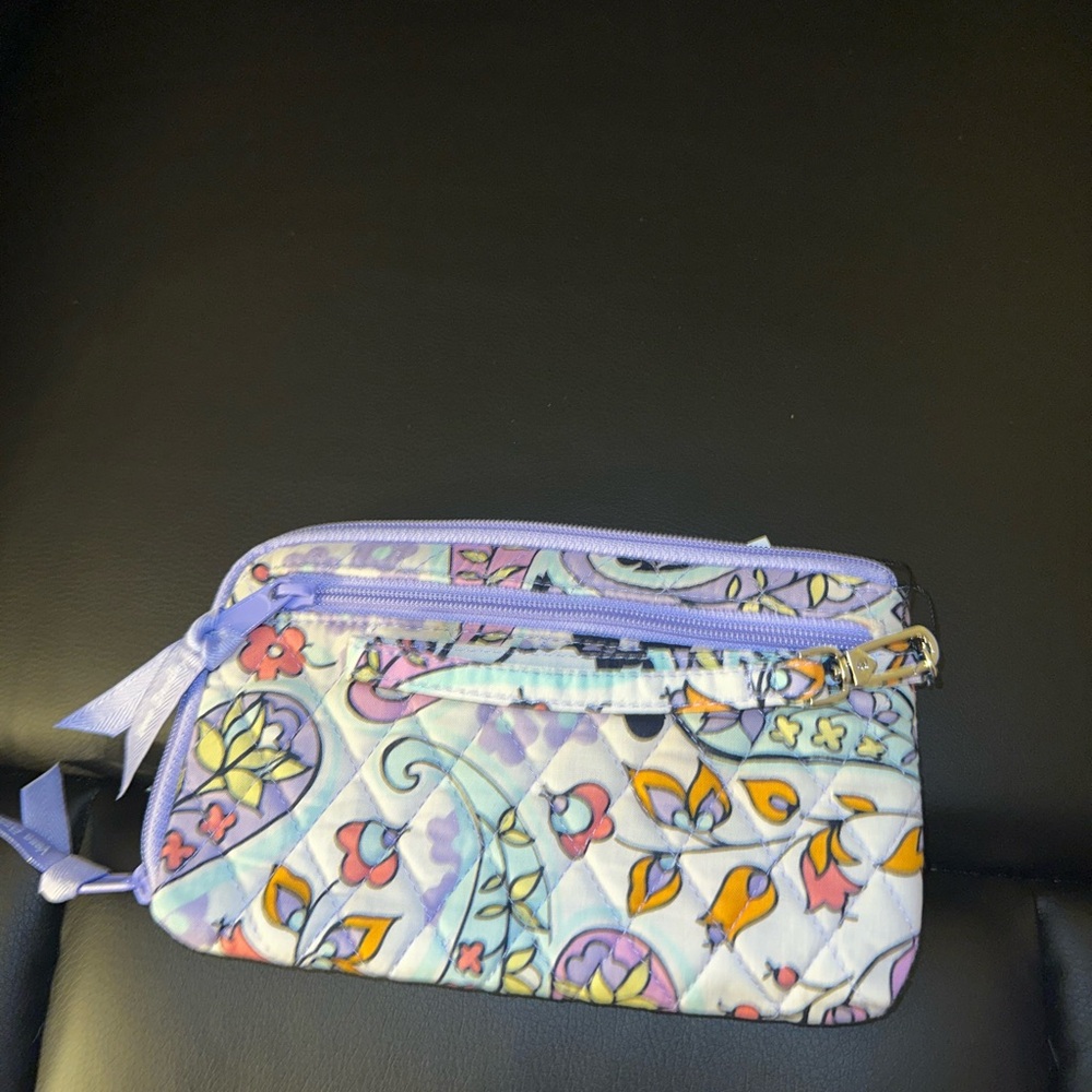 💜 Vera Wristlet 💛 - Picture 4 of 4